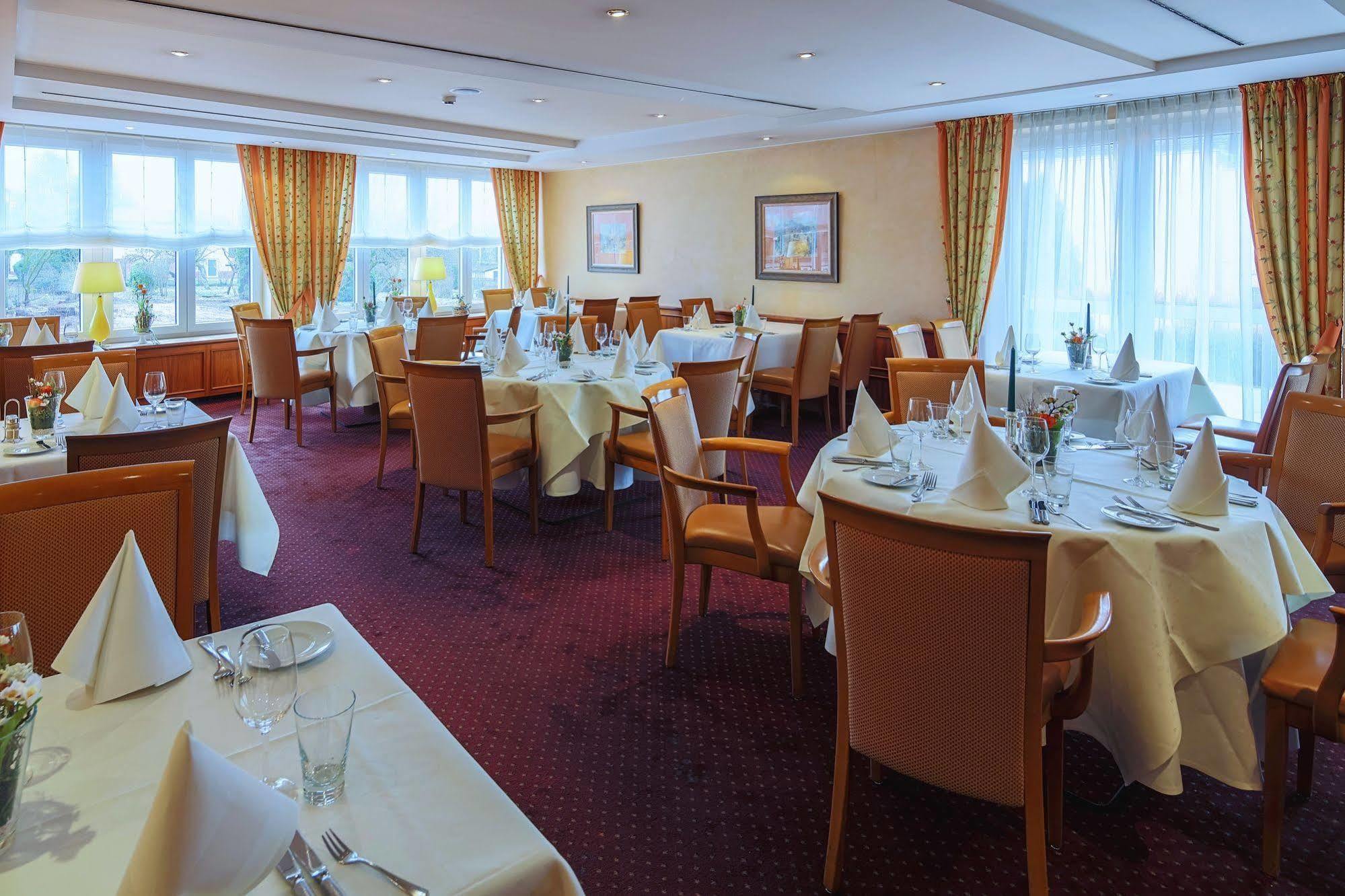 Hotel-Restaurant Kunz Pirmasens Exteriör bild
