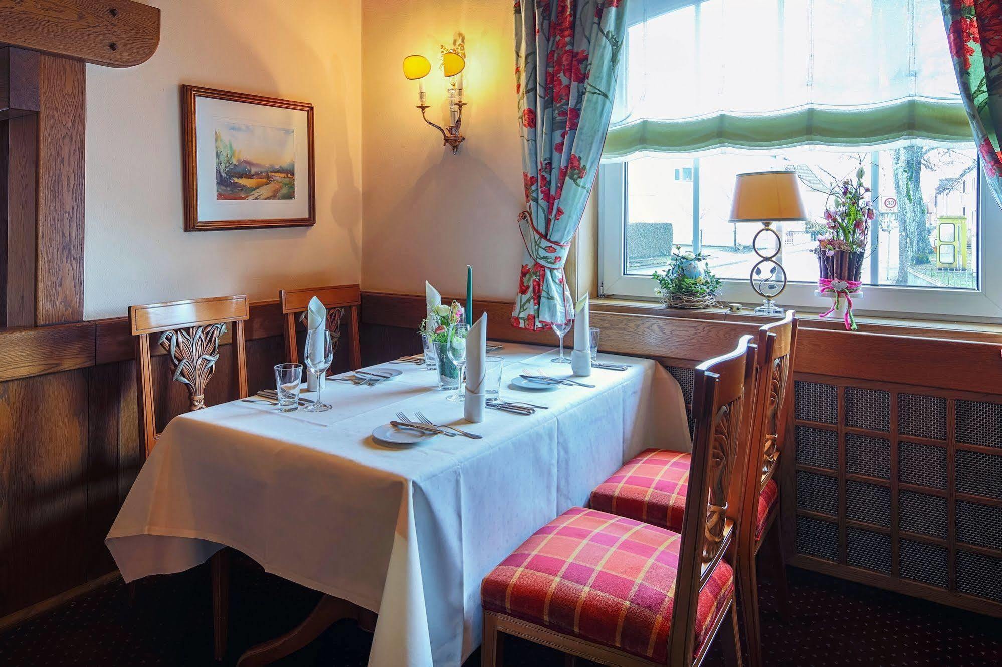 Hotel-Restaurant Kunz Pirmasens Exteriör bild