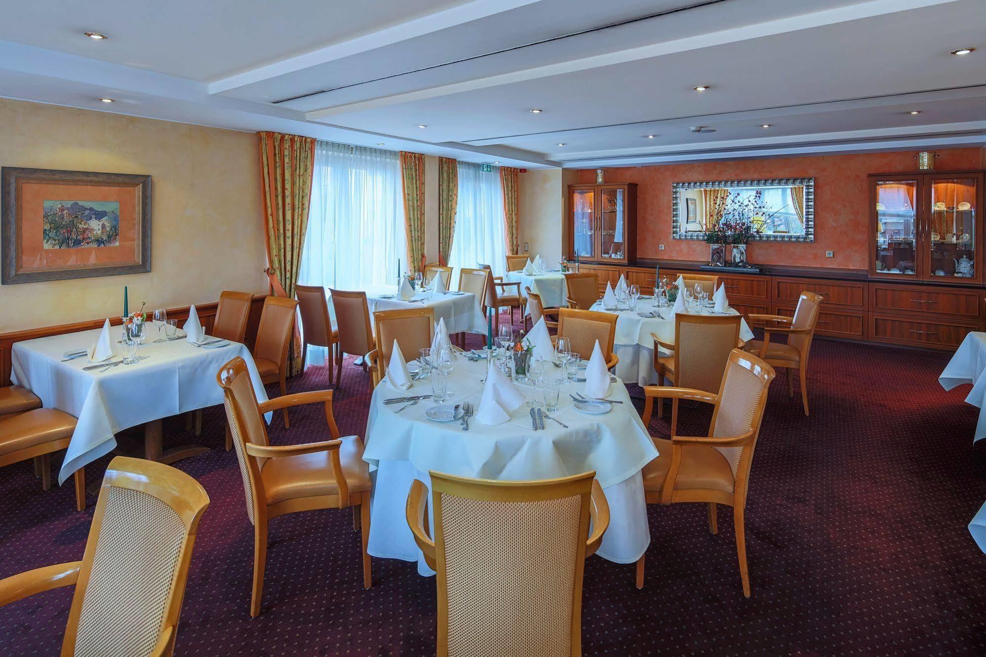 Hotel-Restaurant Kunz Pirmasens Exteriör bild