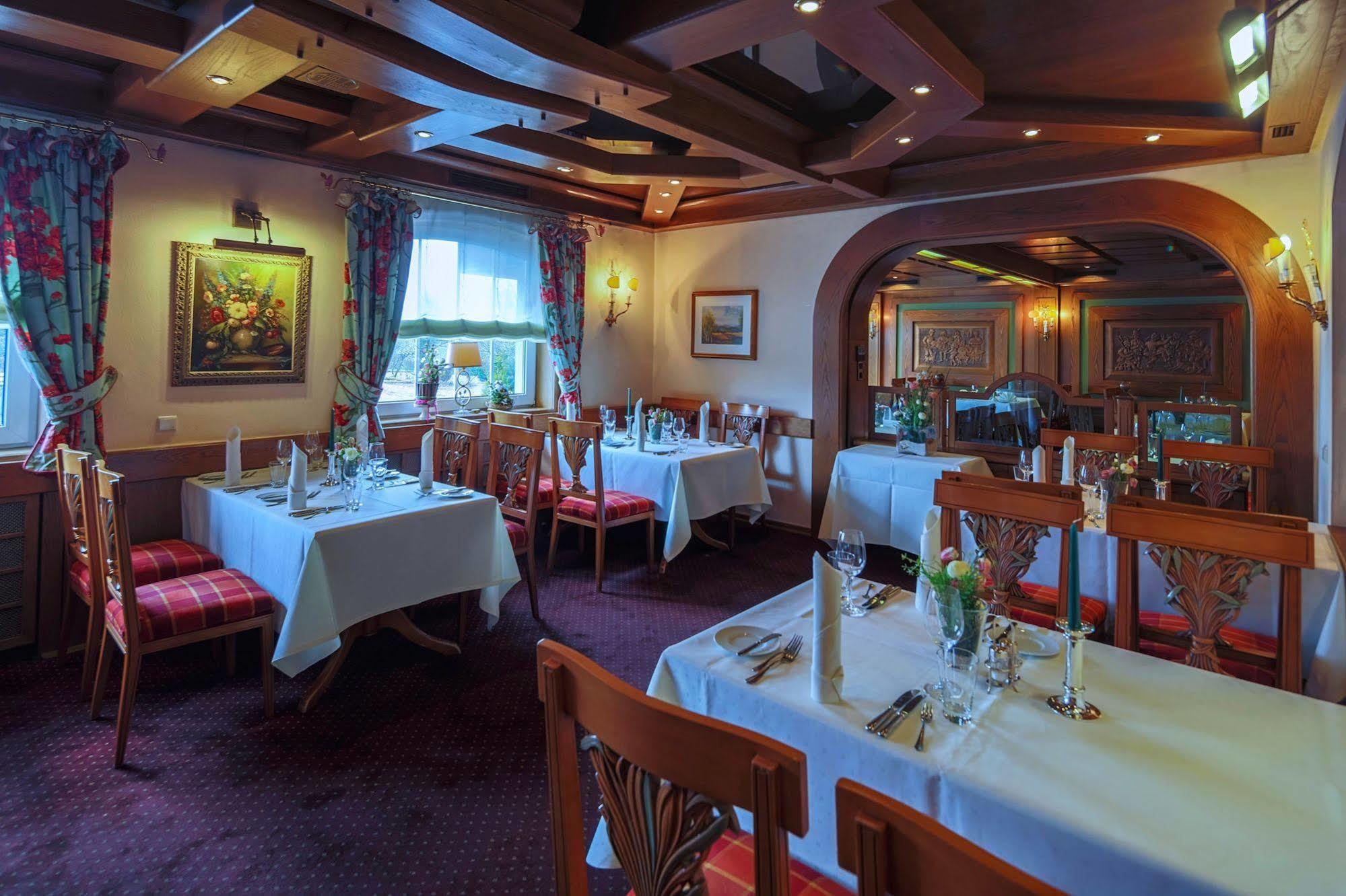 Hotel-Restaurant Kunz Pirmasens Exteriör bild