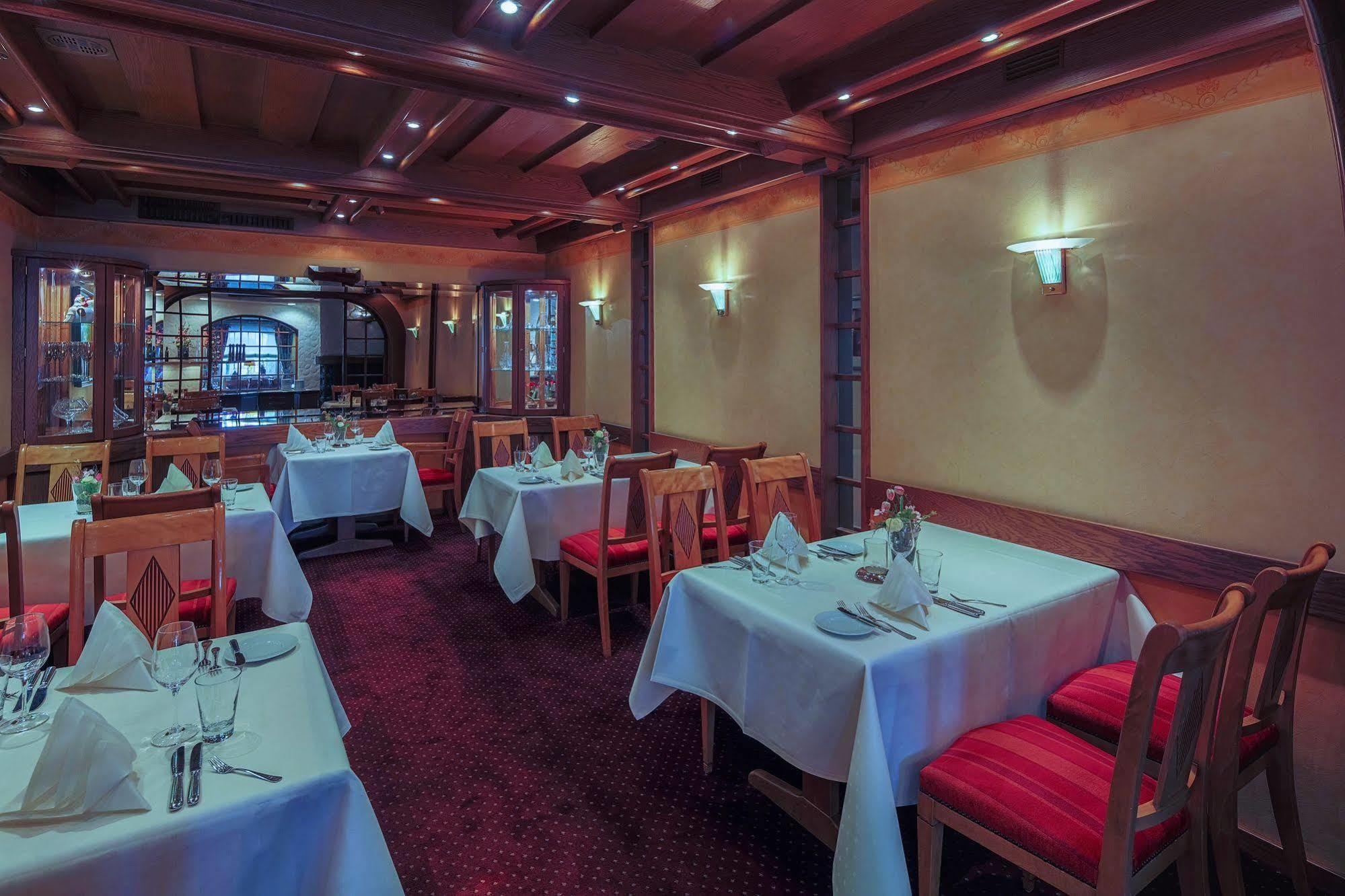 Hotel-Restaurant Kunz Pirmasens Exteriör bild