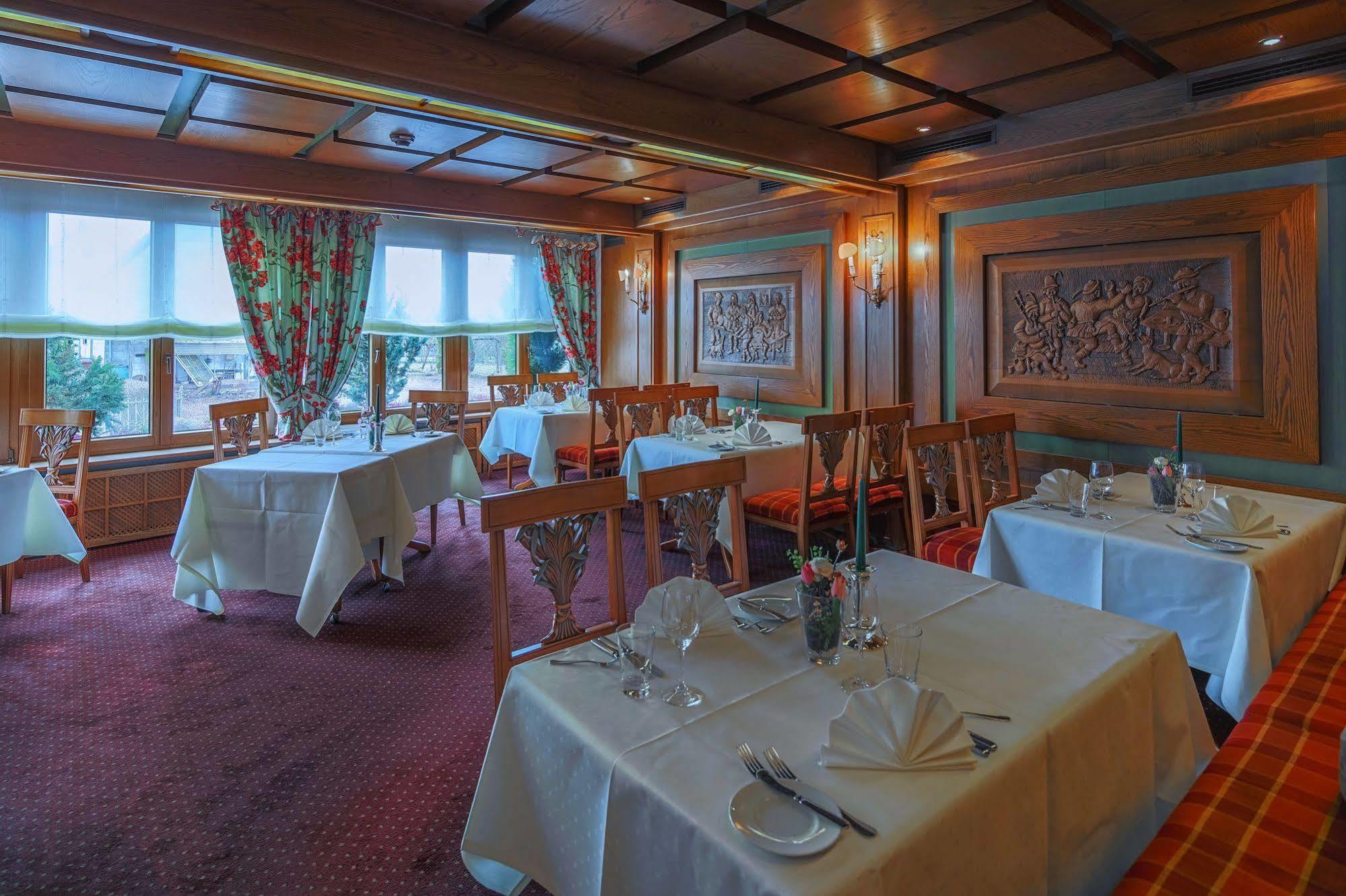 Hotel-Restaurant Kunz Pirmasens Exteriör bild
